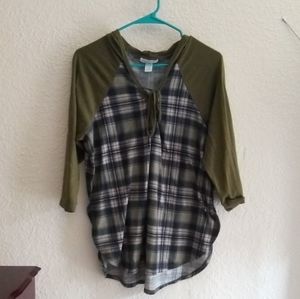 Hooded plaid shirt